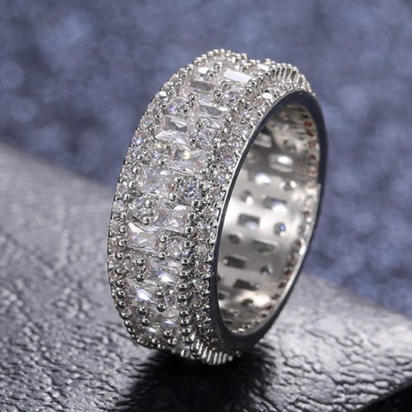 *NEW*925 Silver Luxury Diamond Ring - Picture 3 of 7